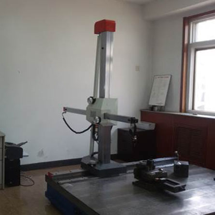 三座標(biāo)測(cè)量?jī)x